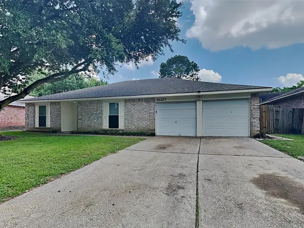 14227 Bella Dr, Cypress, TX 77429