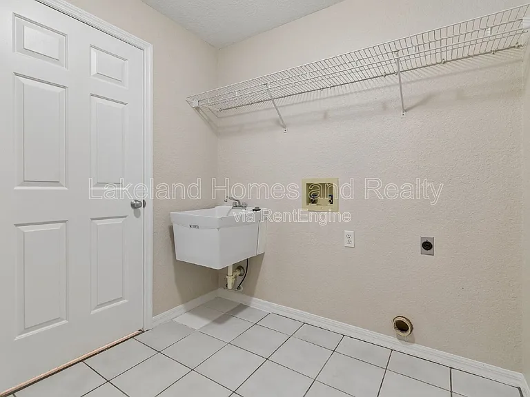 95 Woodside Dr — Photo 43
