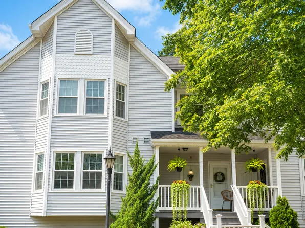 26 Greenview Lane #26, Milford, CT 06461