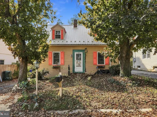 505 Dunn Irvin Dr, Hagerstown, MD 21740