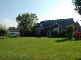 35 Josie Ct, Riverhead, NY 11901
