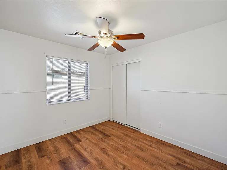 2233 W Alta Vista Rd — Photo 11
