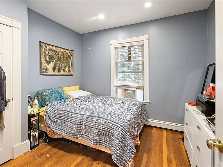 8 Leland St #1 — Photo 11