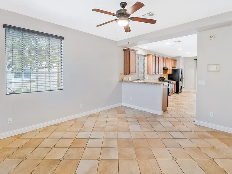 8456 Trudeau Ave — Photo 5