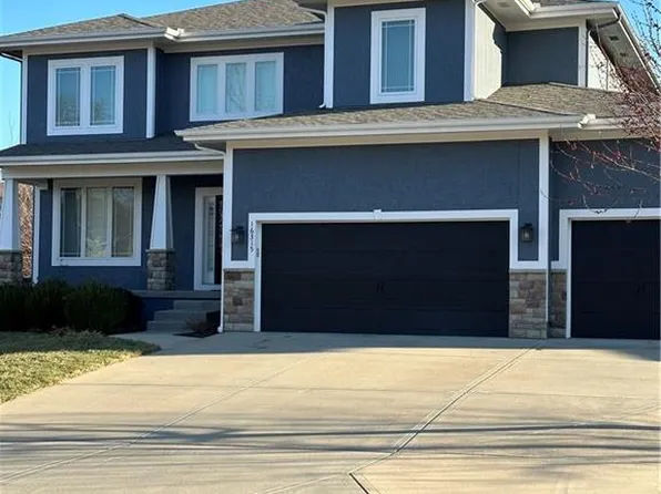 16315 W 171st St, Olathe, KS 66062