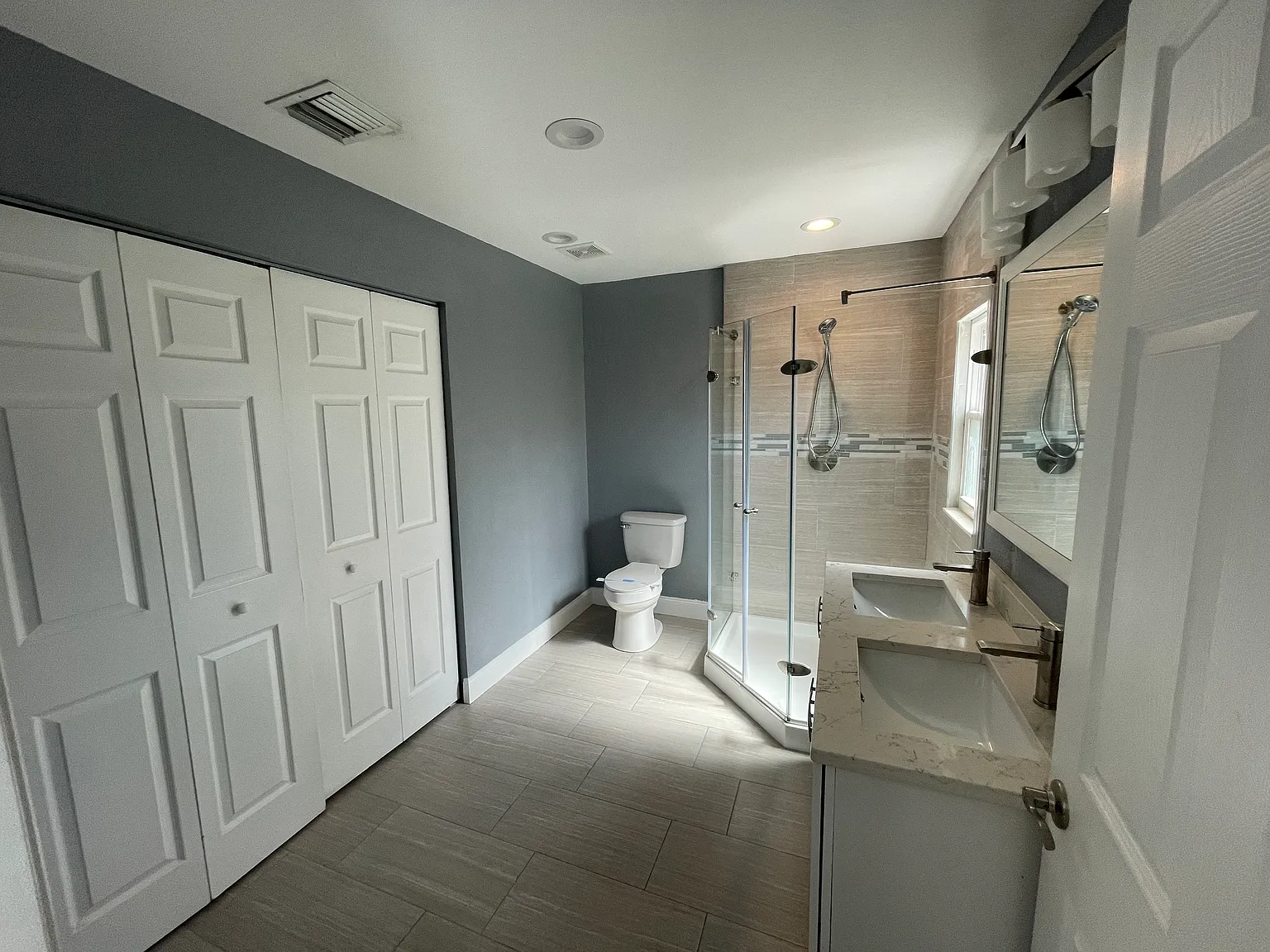 3 bed, 1152 sqft, $2,295 — Photo 3