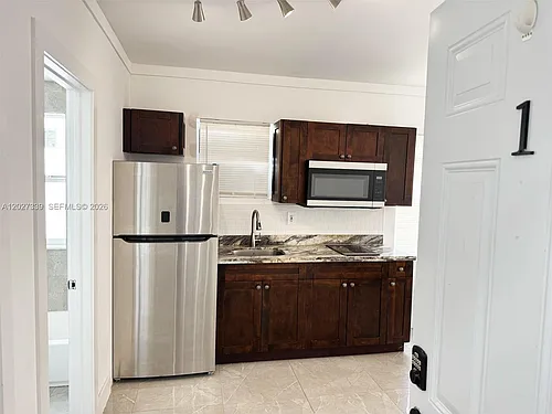 1631 NW 3rd St #1 Photo 1