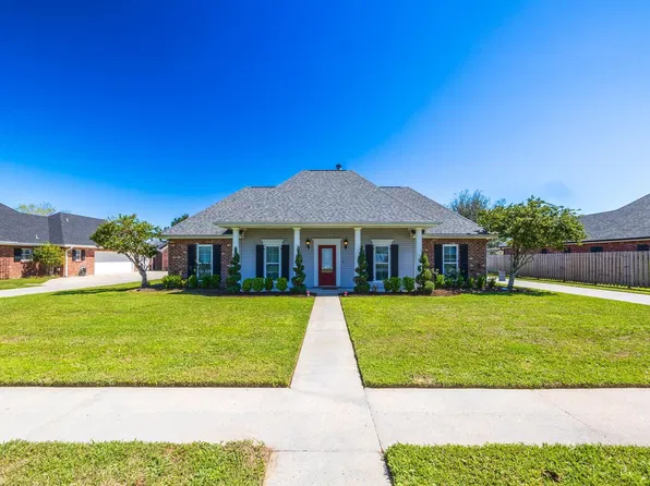 163 Lake Penchant Ct, Houma, LA 70360