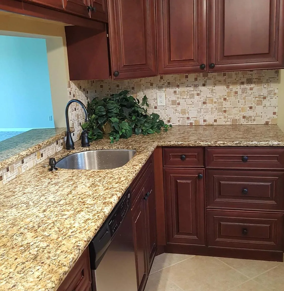 5130 Las Verdes Cir — Photo 4