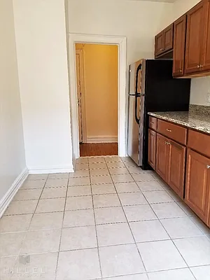 Rented by Hillel Realty Group | media 14