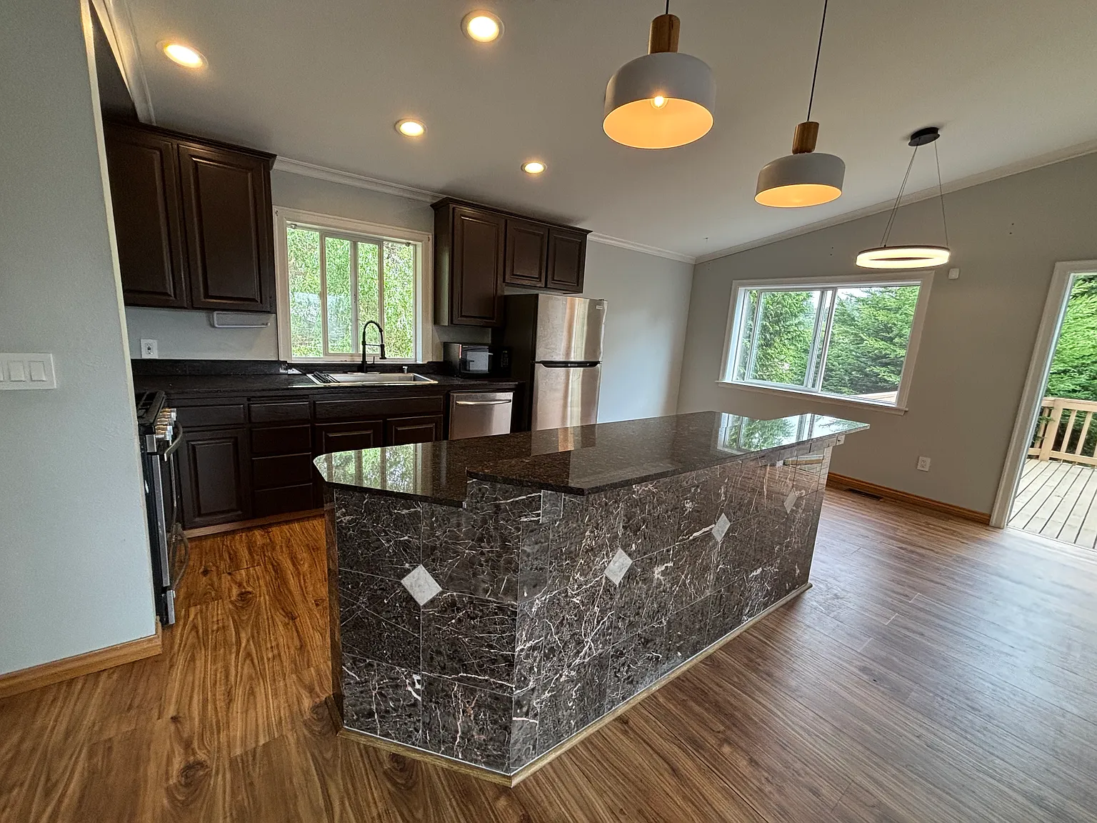 3 bed, 1500 sqft, $2,845 — Photo 2