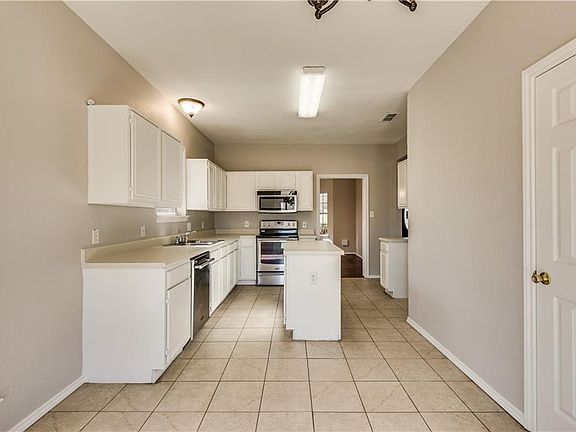 5th image of 10600 Bing Dr