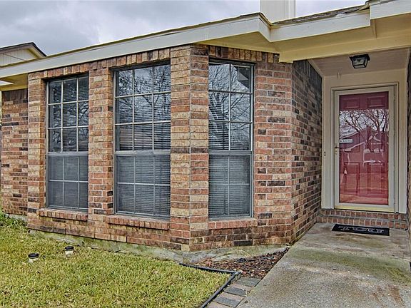2nd image of 4748 Jasmine Dr