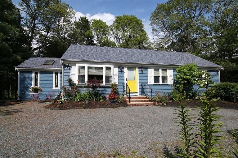 1st image of 16 Bonnie Briar Drive