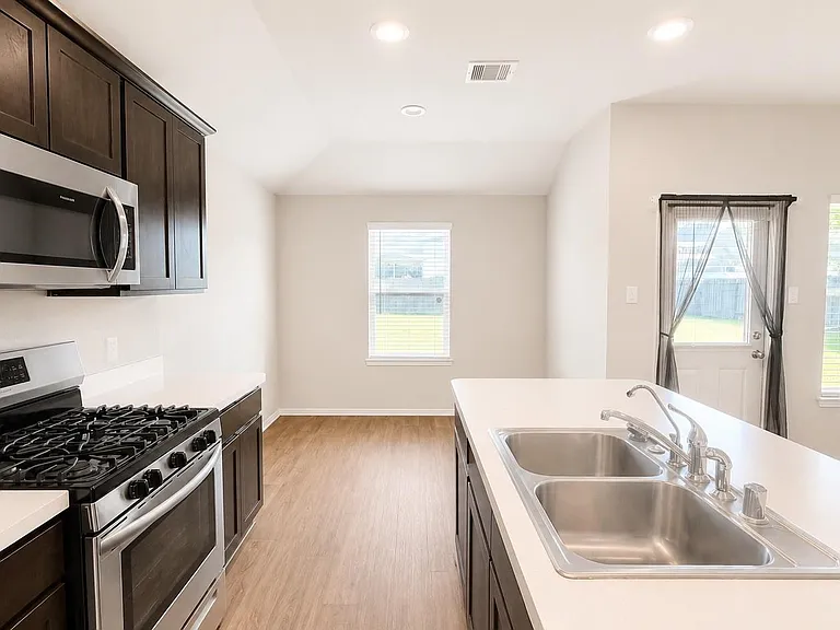 6410 Indigo Cliff Dr — Photo 4