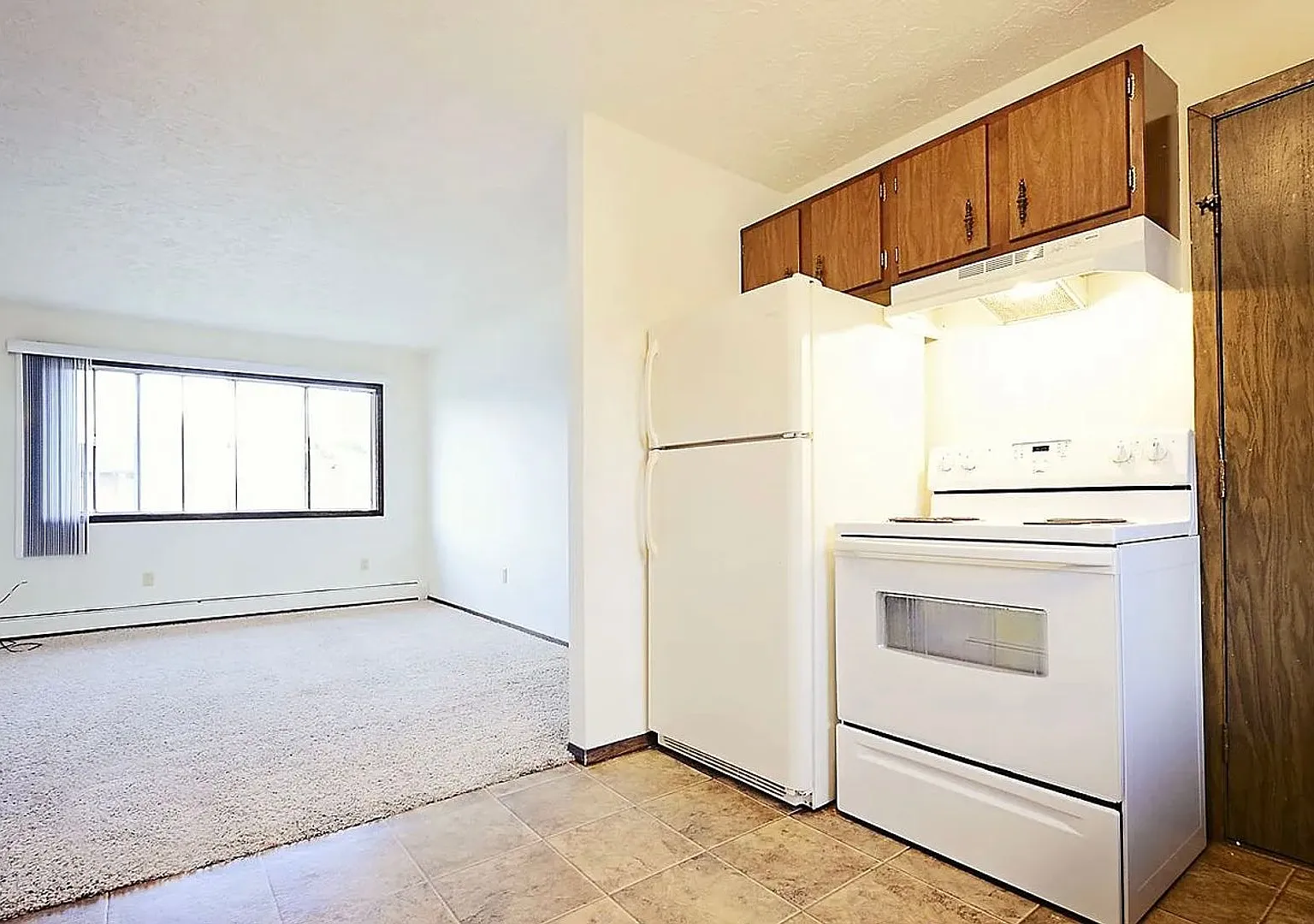 504 18th Ave SE — Photo 3