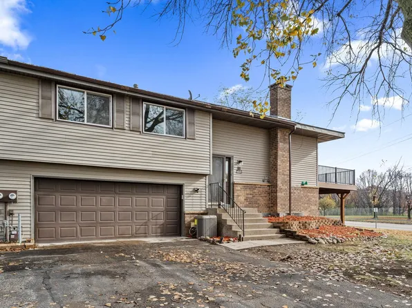 4110 Sylvia Ln S, Shoreview, MN 55126