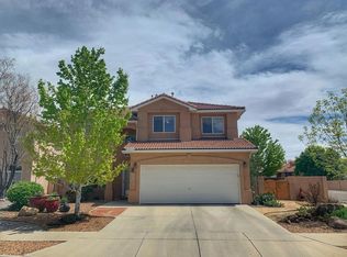 808 Calle Divina NE, Albuquerque, NM 87113
