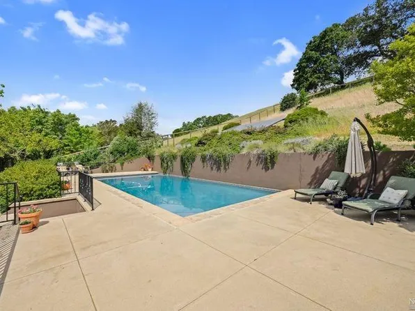 75 Samrose Drive, Novato, CA 94945