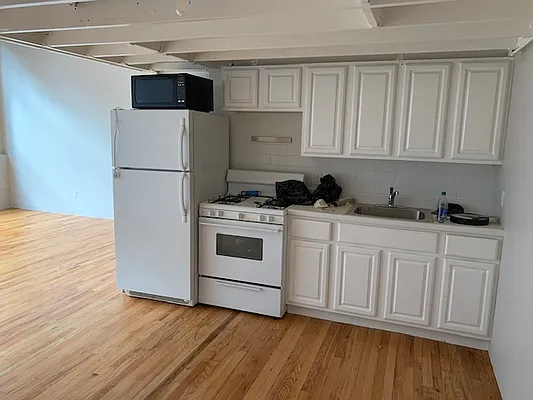 Rented by Carnegie Management Inc | media 4