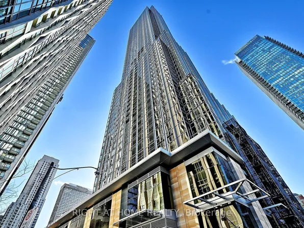 11 Yorkville Ave #3603, Toronto, ON M4W 0B1