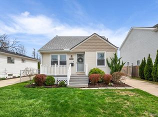 3150 Royal Ave, Berkley, MI 48072