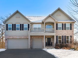 245 Regency Dr, Bartlett, IL