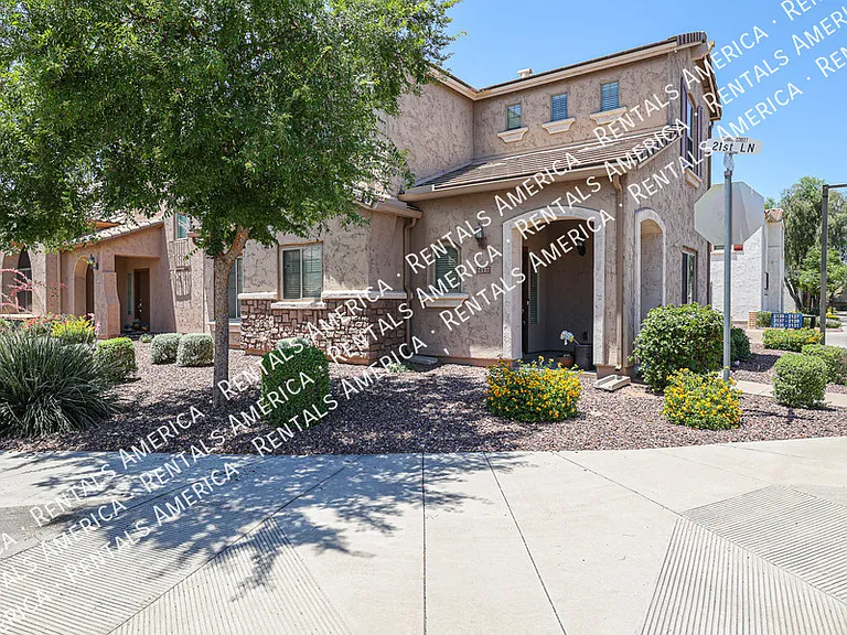 2127 W Monte Cristo Ave — Photo 3