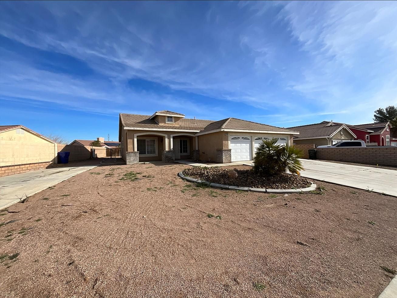 10992 Villa St, Adelanto, CA 92301 Zillow