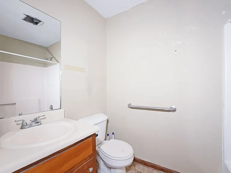 124 Evergreen Trl SE #C — Photo 7