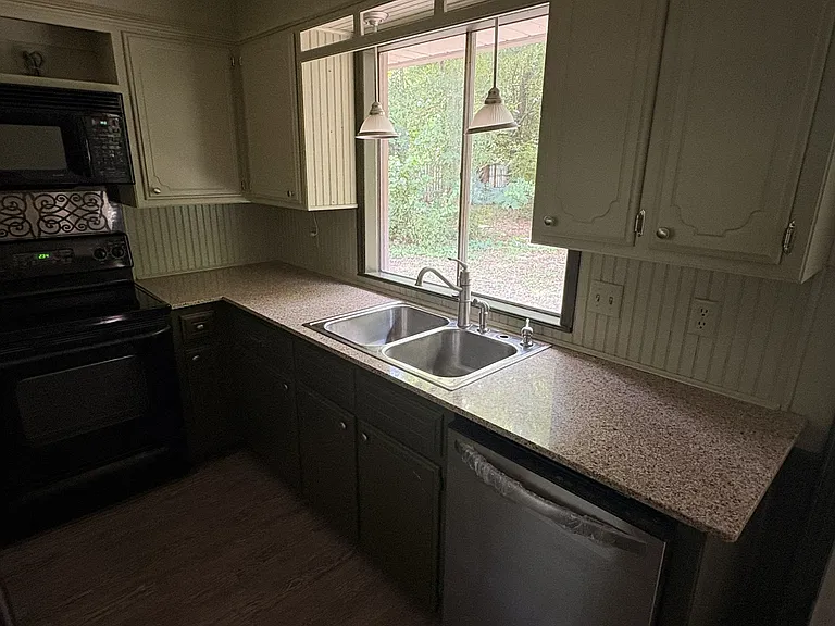 1031 S Brookview Ln — Photo 6