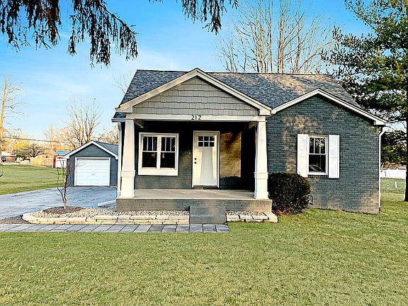 3rd image of 212 Norwood Pl