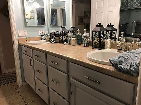 5th image of 2612 Manorwood Dr