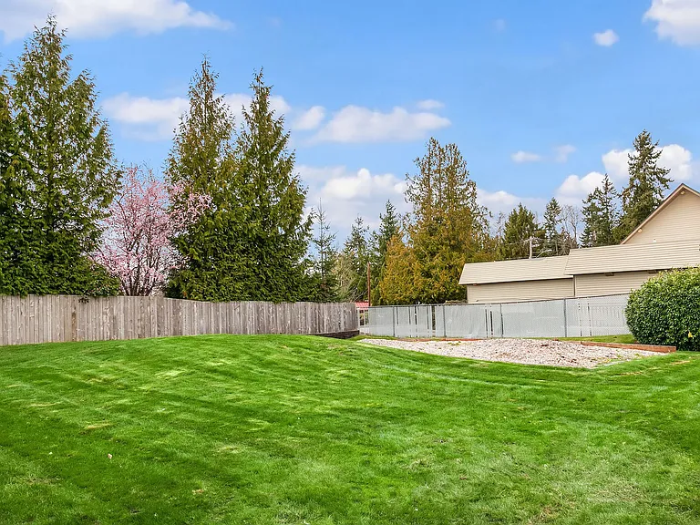 Northview Terrace — Photo 18