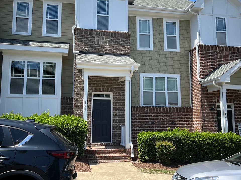 1st image of 826 Carpenter Glenn Dr