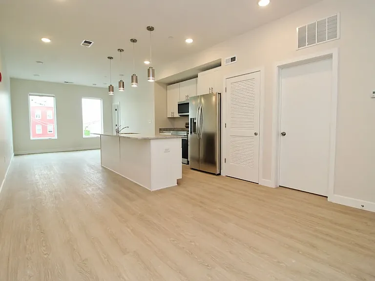1707 Eastern Ave #2 — Photo 5