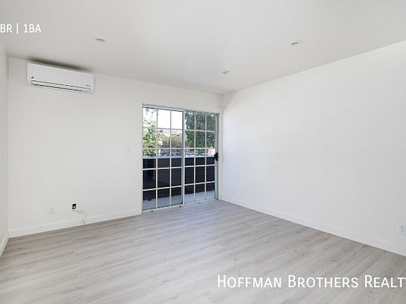 4th image of 1511 Venice Blvd APT 4