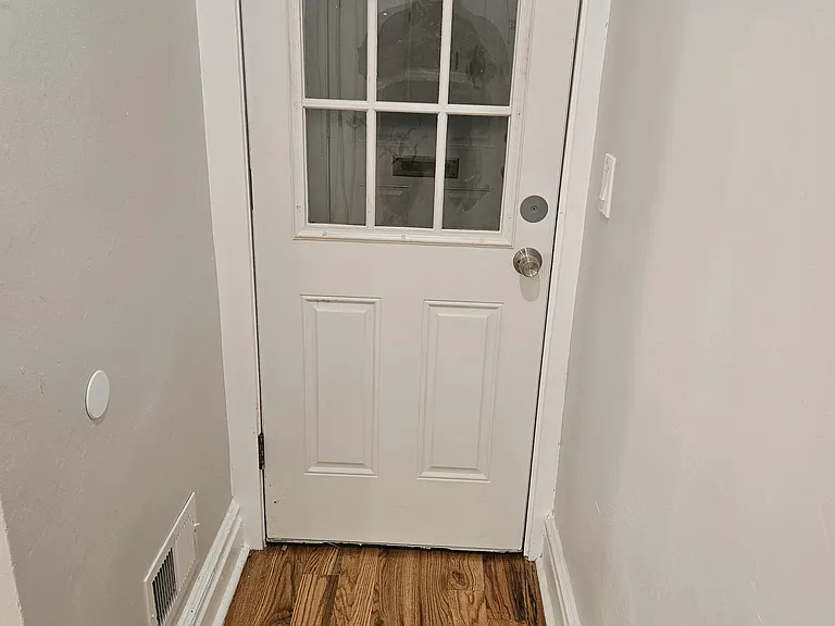 103-105 Weequahic Ave — Photo 5