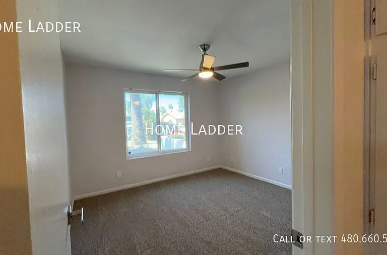 4362 E Ludlow Dr — Photo 14
