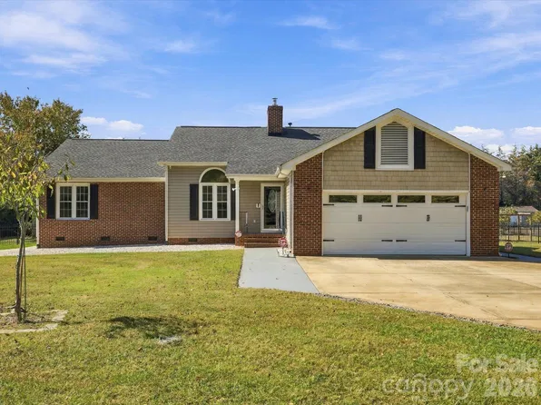 106 Sterling Dr, York, SC 29745