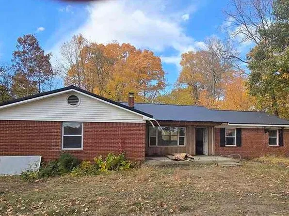 1938 W Lake Hideway Rd, Earl Park, IN 47942