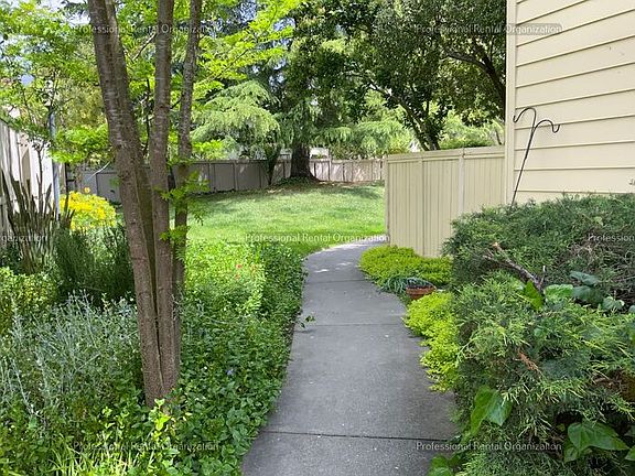 2nd image of 2706 Woodlake Dr #2706