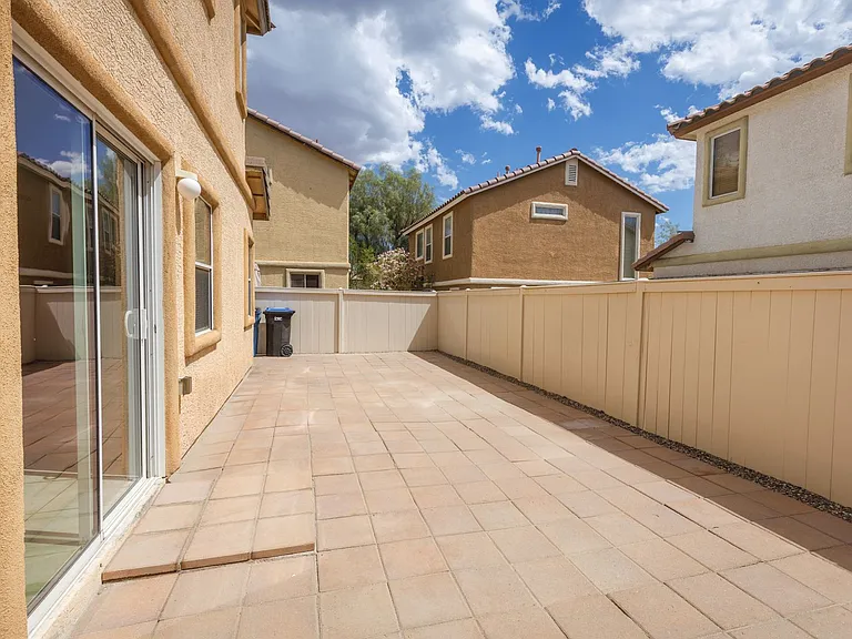 791 Sunrise Crossing St — Photo 23