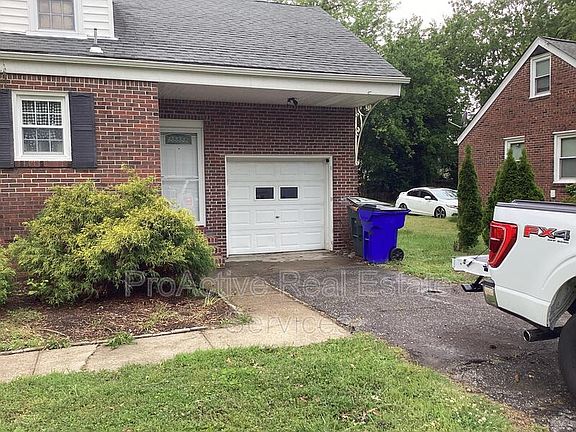 2nd image of 6413 Glenoak Dr