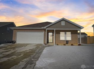 1884 Erika Dr, Springfield, OH 45503