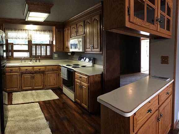 Formal dining room off of kitchen