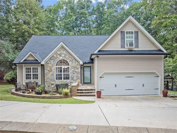 3433 Crown Dr, Gainesville, GA 30506