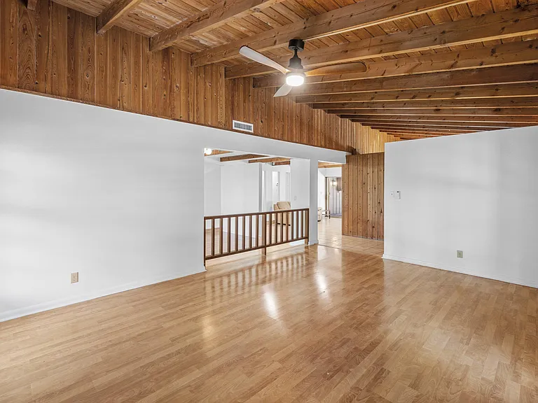 1051 SW 21st St — Photo 12
