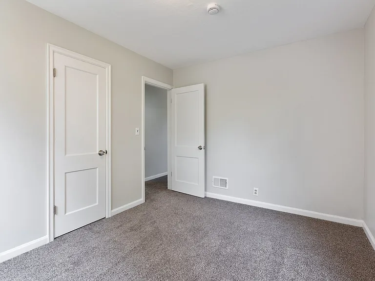 2602 Madison St — Photo 10
