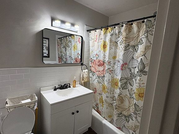 3rd image of 787-793 McLean Ave #4E